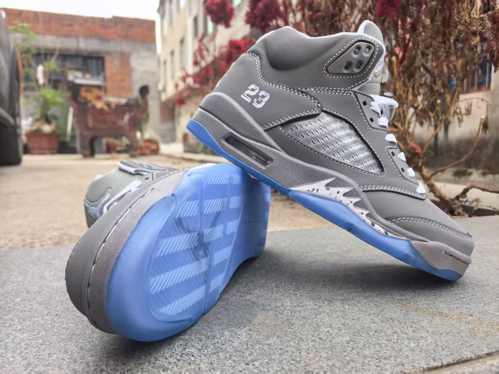 Air Jordan 5 Retro Grey | Quiet Signal