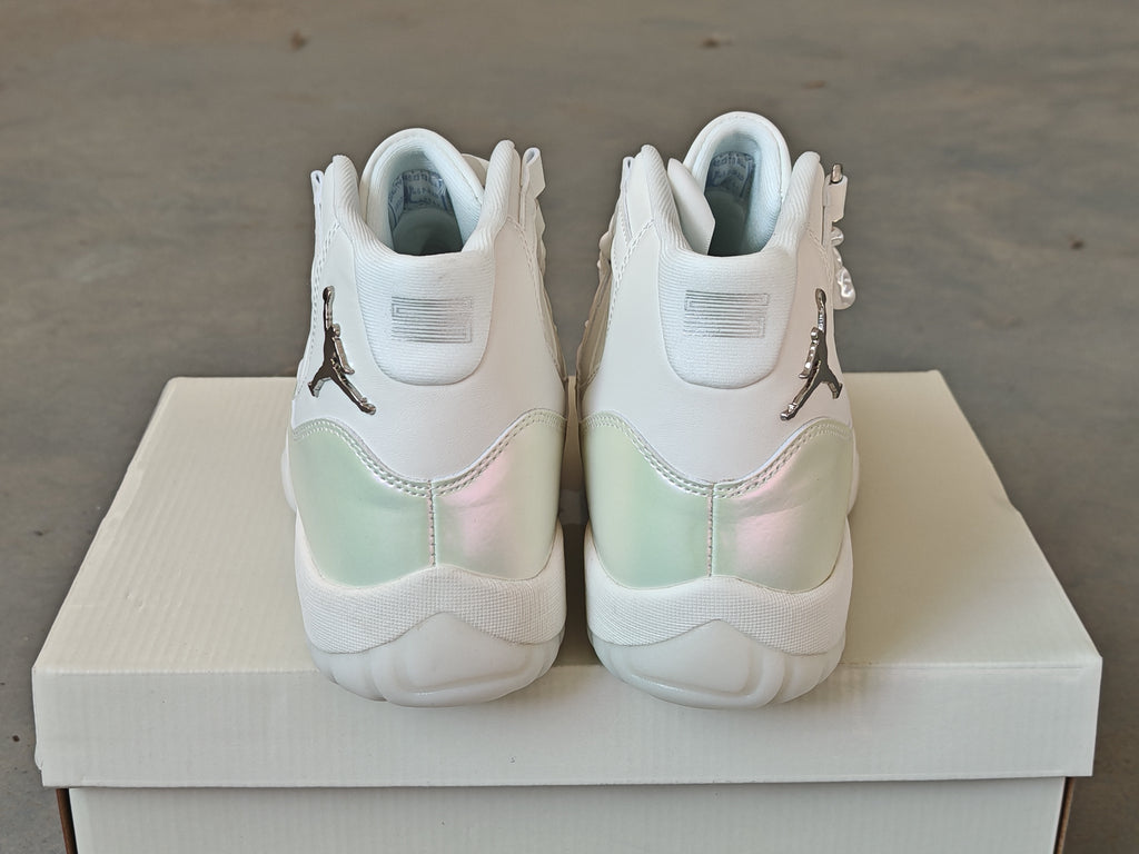 Air Jordan 11 Retro Sail/Pearl Grey | Pearl Horizon