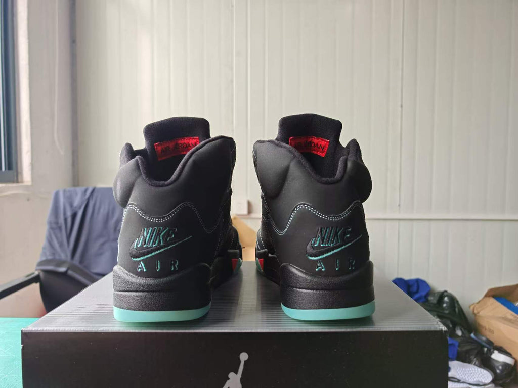 Air Jordan 5 Halloween | Midnight Mischief