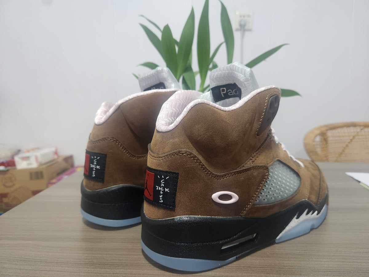 Air Jordan 5 | Offbeat District